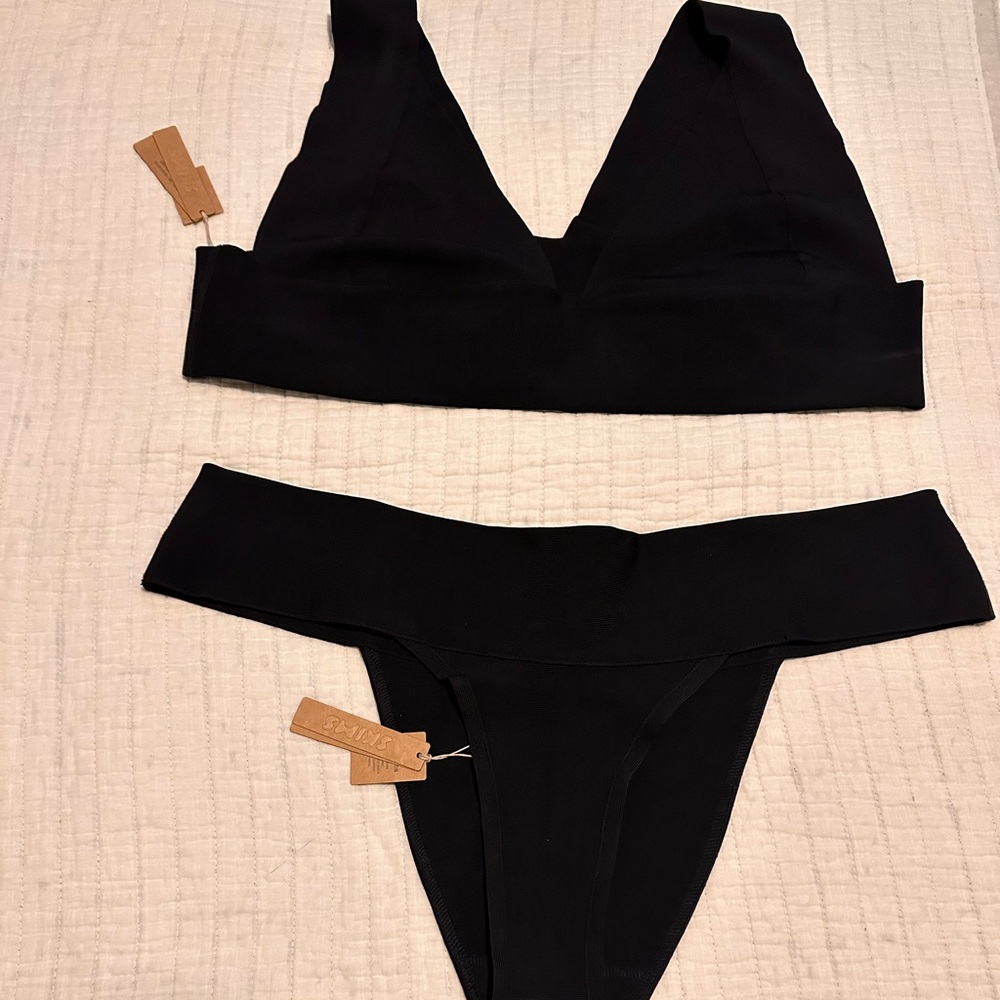 Skims NWT Black Onyx knit swimsuit